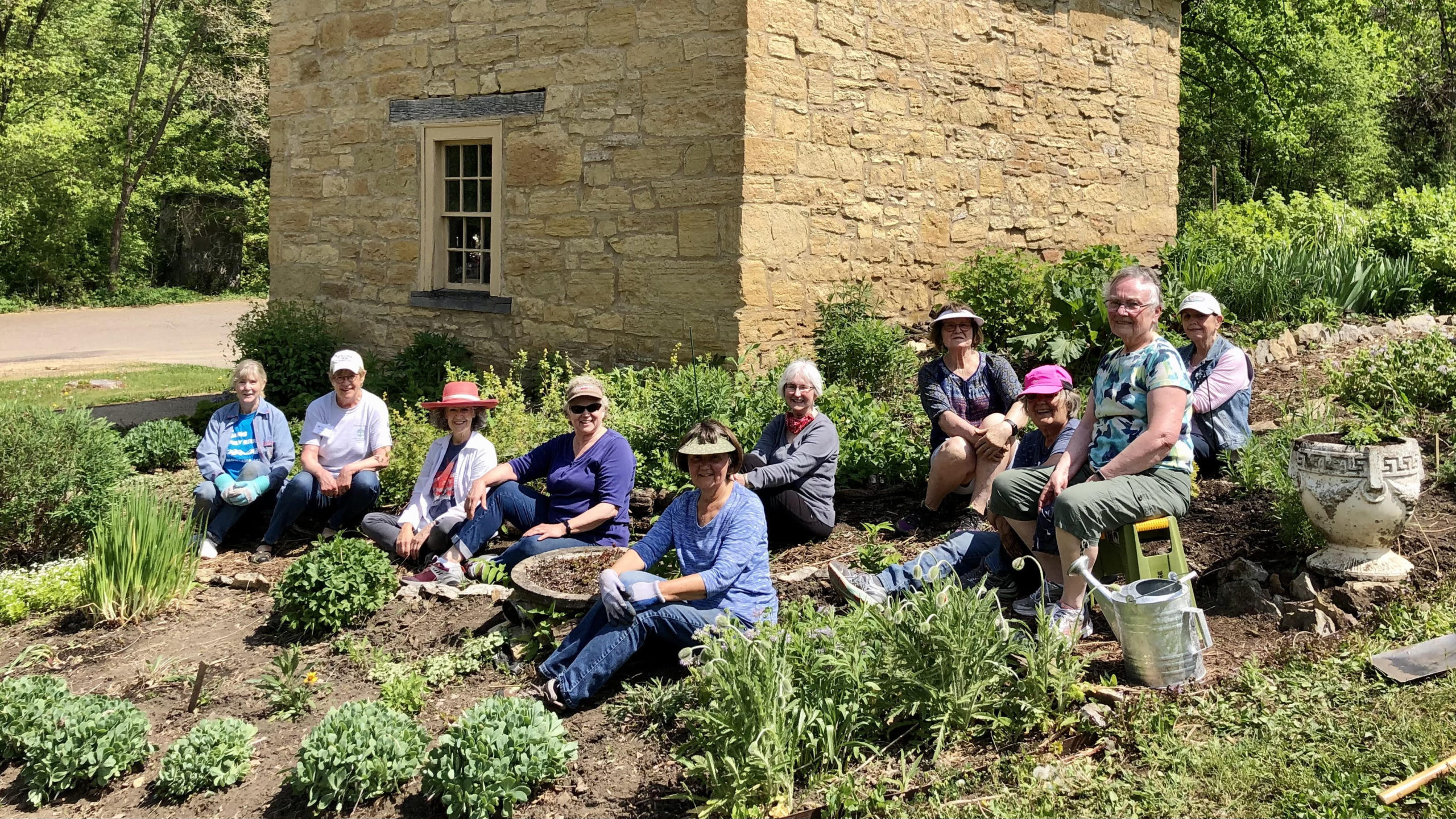 DAR gardeners